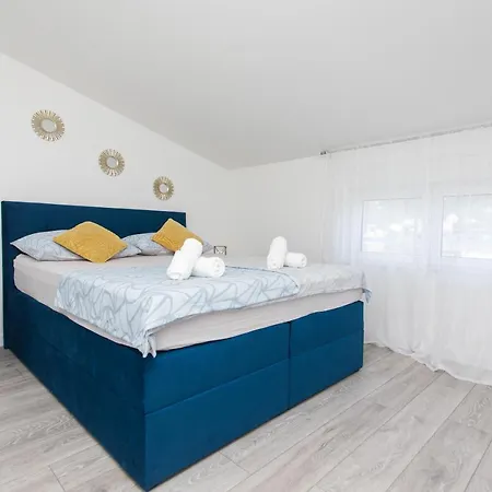 Gold Apartment Podstrana