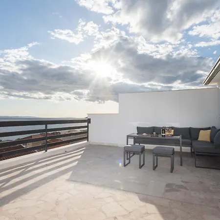 Apartment Gold Podstrana